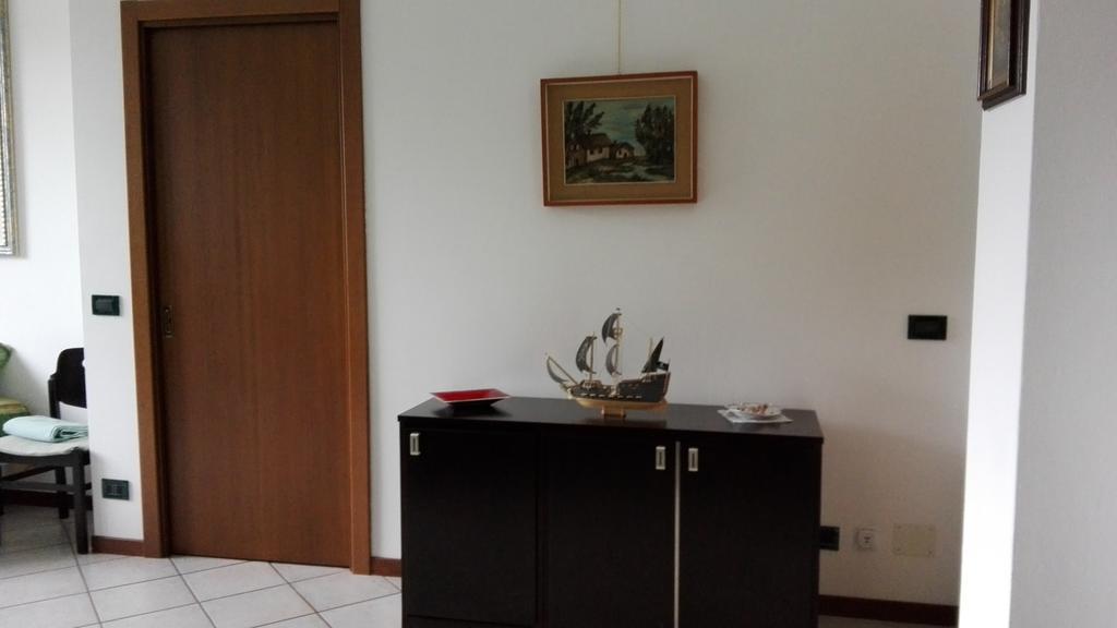 Emi Apartment Боллате Экстерьер фото