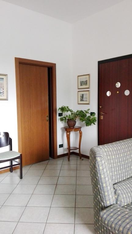 Emi Apartment Боллате Экстерьер фото