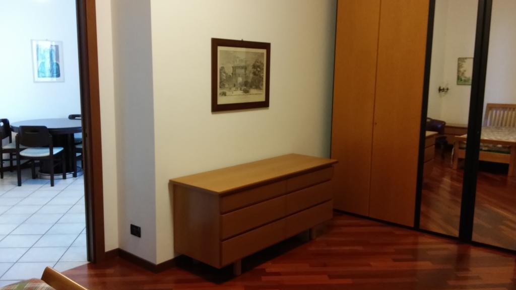 Emi Apartment Боллате Экстерьер фото