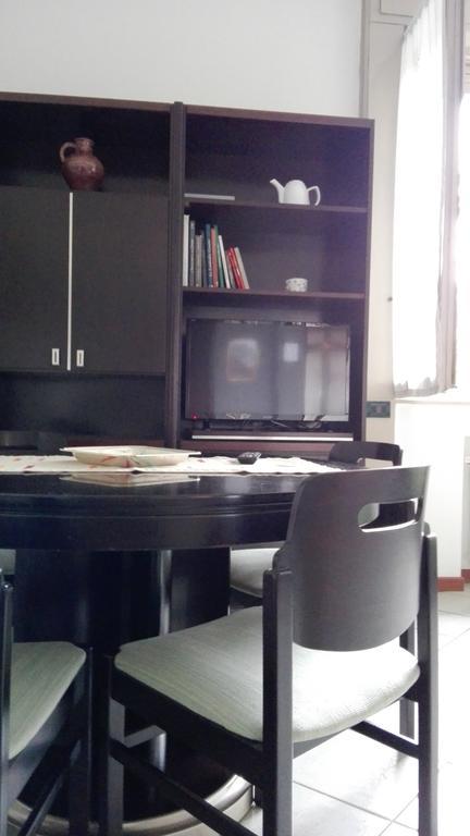 Emi Apartment Боллате Экстерьер фото