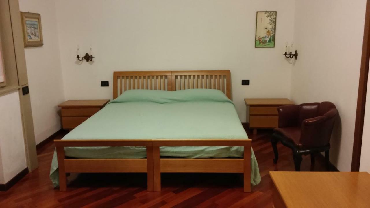 Emi Apartment Боллате Экстерьер фото